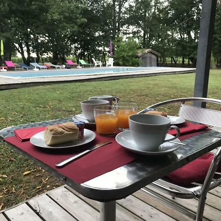 Bed and Breakfast Domaine De Giron Moulis-en-Medoc Экстерьер фото