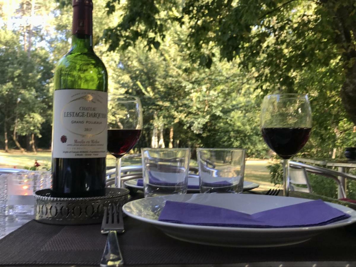 Bed and Breakfast Domaine De Giron Moulis-en-Medoc Экстерьер фото